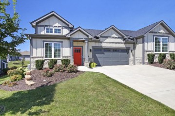 4753 S Cottage Ln 8, Pleasant Prairie, WI 53158