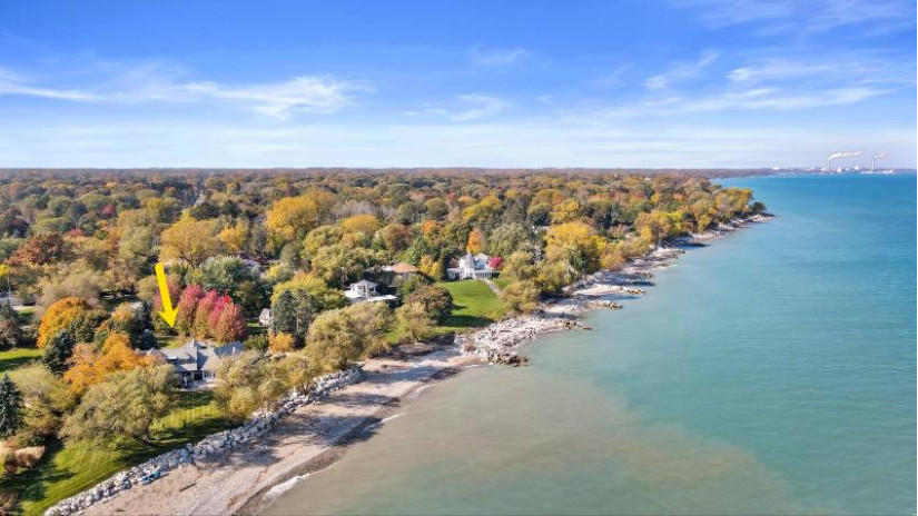 4925 Lighthouse Dr Wind Point, WI 53402 by First Weber Inc- Racine $1,589,000