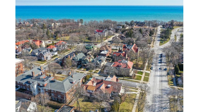 2928 E Kenwood Blvd Milwaukee, WI 53211 by Compass RE WI-Northshore $1,395,000