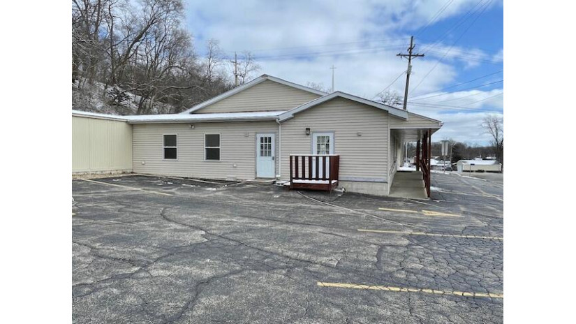 112 W Main St Twin Lakes, WI 53181 by Coldwell Banker Real Estate Group - 262-348-1100 $1,375