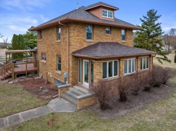 10109 N Milton Rd, Milton, WI 53563-9124