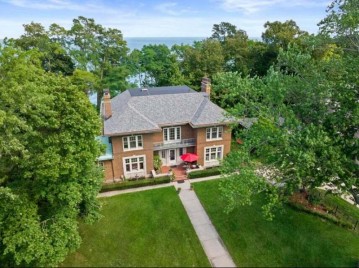 4408 N Lake Dr, Shorewood, WI 53211