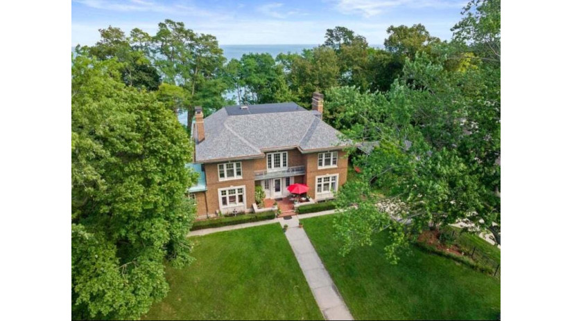 4408 N Lake Dr Shorewood, WI 53211 by Powers Realty Group - suzanne@powersrealty.com $2,099,900