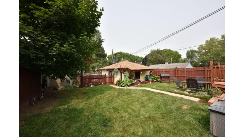 4151 N 46th St Milwaukee, WI 53216 by Berkshire Hathaway HomeServices Metro Realty $288,000