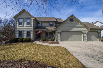 W158N7407 Pinewood Trl, Menomonee Falls, WI 53051-0715