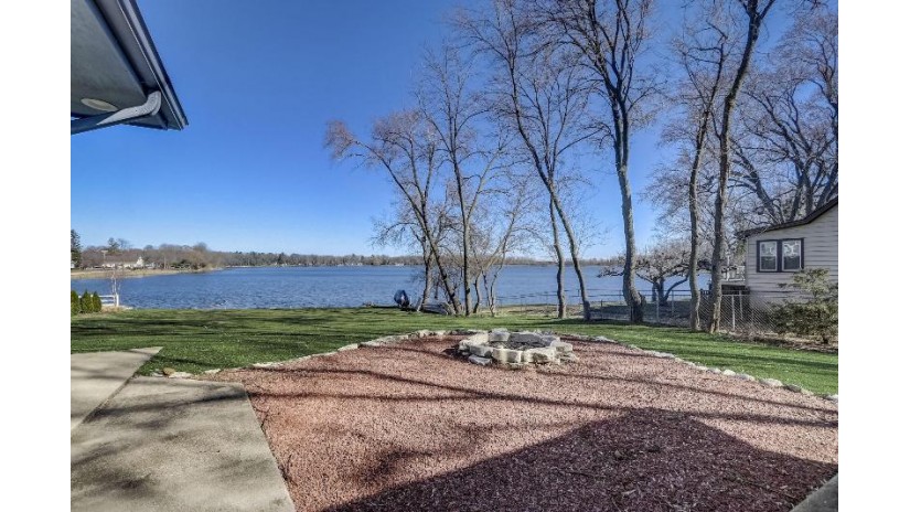 10107 195th Ave Bristol, WI 53104 by BHGRE Star Homes - 847-548-2625 $480,000