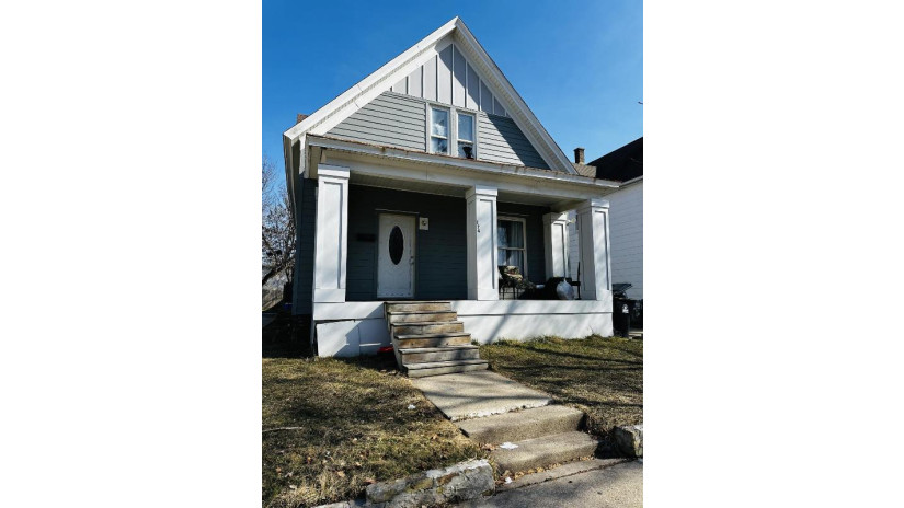 1749 Franklin St Racine, WI 53403 by Limitless Sin Limites Realty LLC $155,000