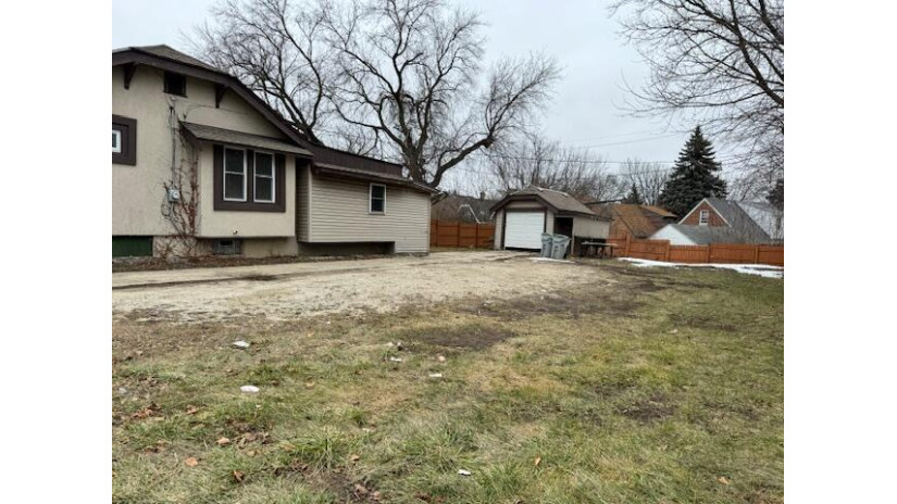 5958 W Appleton Ave Milwaukee, WI 53210 by Premier Point Realty LLC $139,900