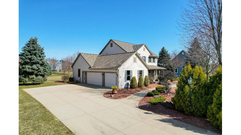 N74W28770 Zimmers Xing Merton, WI 53029 by First Weber Inc - Delafield $674,900