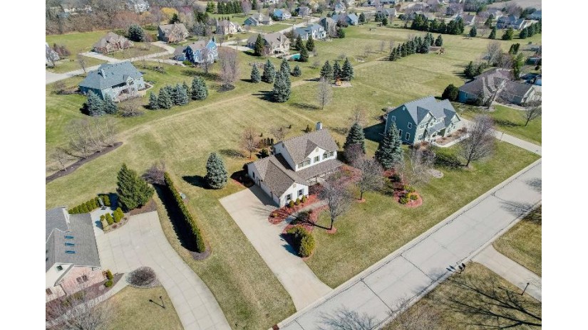 N74W28770 Zimmers Xing Merton, WI 53029 by First Weber Inc - Delafield $674,900