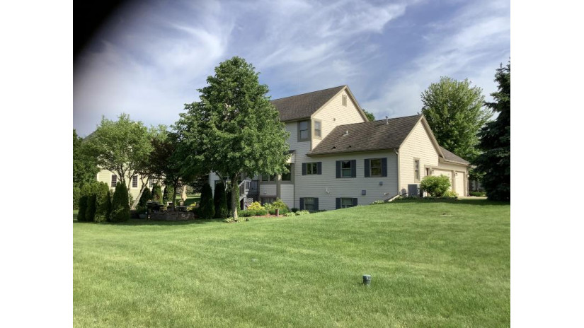 N74W28770 Zimmers Xing Merton, WI 53029 by First Weber Inc - Delafield $674,900