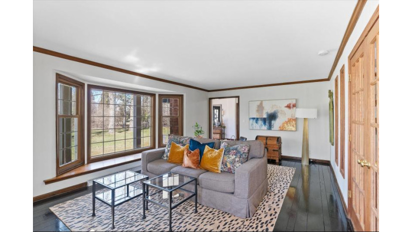 427 W Zedler Ln Mequon, WI 53092 by LaGalbo Realty, LLC. - 414-333-4724 $749,900