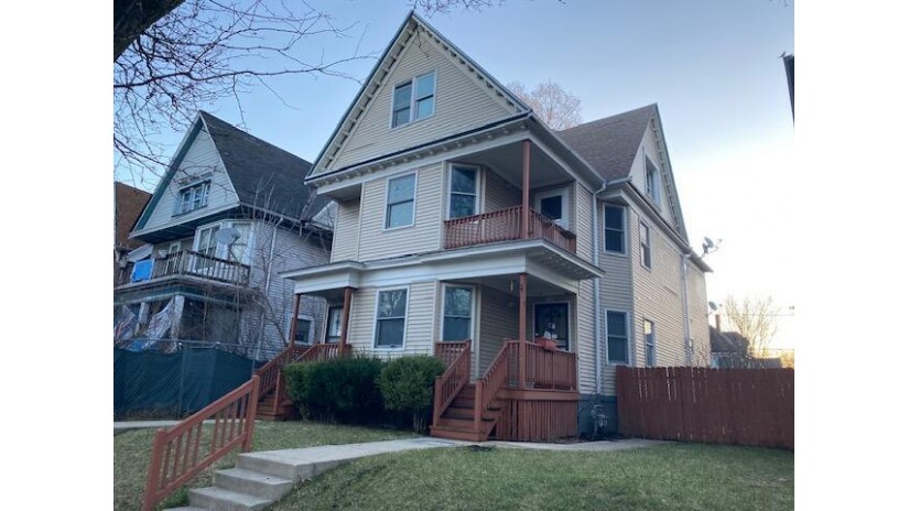 1508 N 39th St 1510 Milwaukee, WI 53208 by RE/MAX Lakeside-Central $119,900