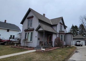 1211 S 12th St, Manitowoc, WI 54220-5223