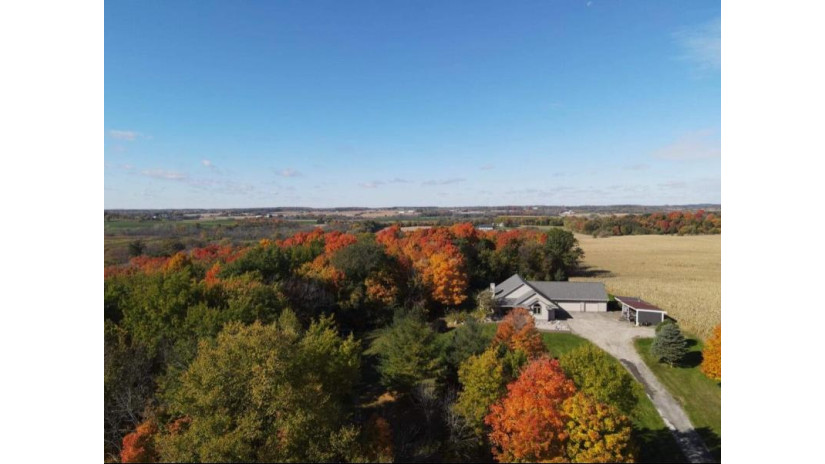 N747 Crawfish Rd Lebanon, WI 53036 by First Weber Inc - Delafield $649,900