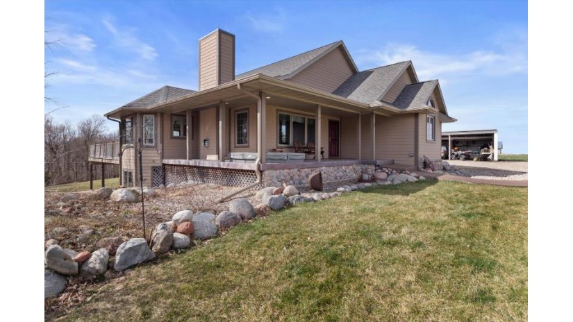 N747 Crawfish Rd Lebanon, WI 53036 by First Weber Inc - Delafield $649,900