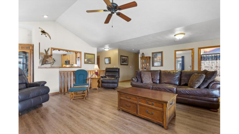 N747 Crawfish Rd Lebanon, WI 53036 by First Weber Inc - Delafield $649,900