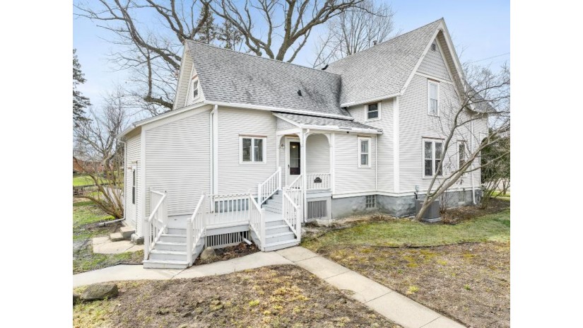 428 N Main St Fort Atkinson, WI 53538 by RE/MAX Community Realty $324,500