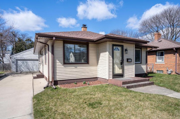 7616 30th Ave, Kenosha, WI 53142-4608