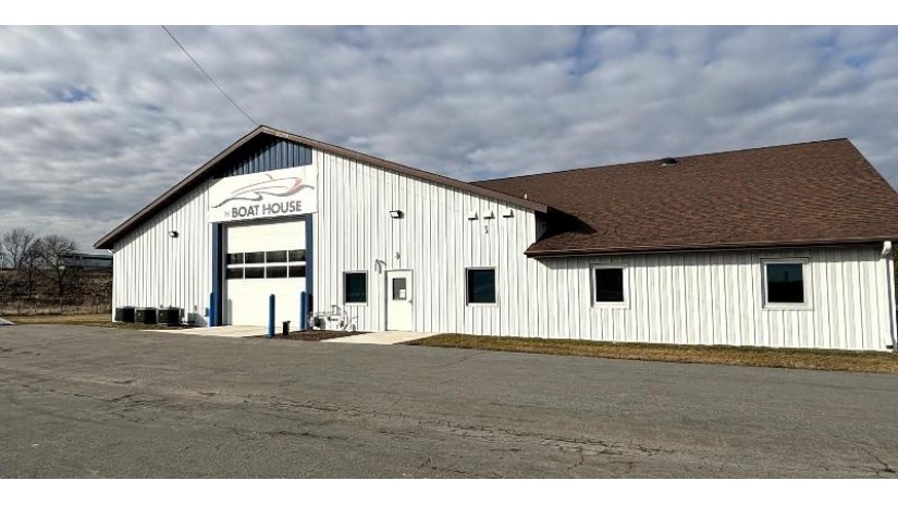 6000 County Road Jj - Manitowoc Rapids, WI 54220 by Choice Commercial Real Estate LLC $1,590,000