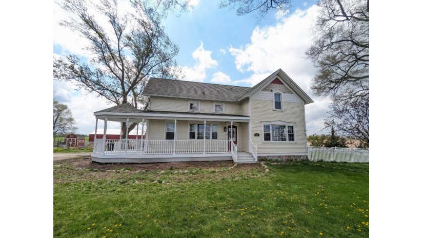 W2491 Swoboda Rd East Troy, WI 53120 by Realty Executives - Integrity - hartlandfrontdesk@realtyexecutives.com $519,900