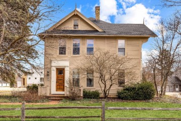 W59N894 Sheboygan Rd, Cedarburg, WI 53012