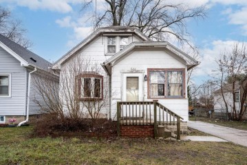 5161 N 56th St, Milwaukee, WI 53218