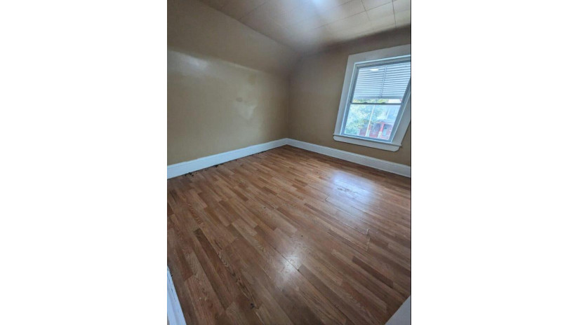 1238 N 34th St Milwaukee, WI 53208 by Boardwalk Realty LLC $79,900