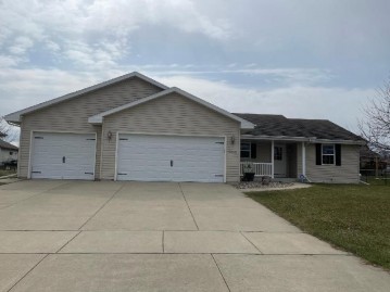 4058 Greenbriar Dr, Janesville, WI 53546