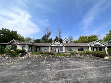 21150 W Capitol Dr, Brookfield, WI 53072