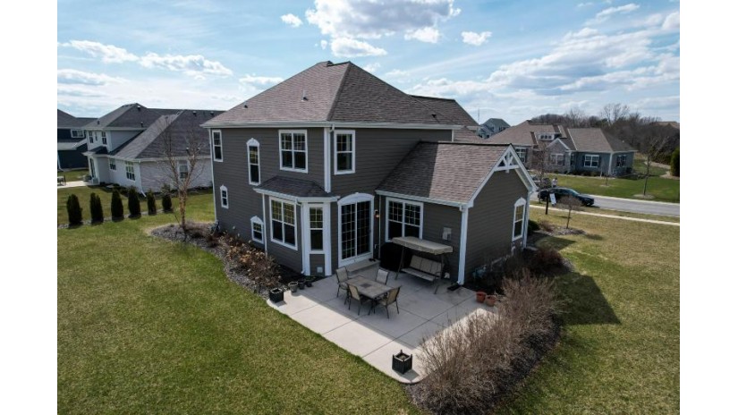 10920 N Highlander Dr Mequon, WI 53097 by Compass RE WI-Tosa $809,900