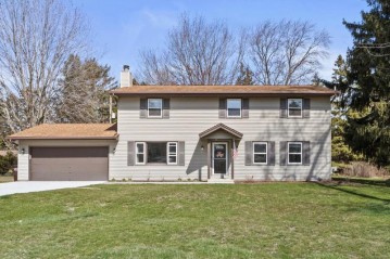 1420 Autumn Dr, Caledonia, WI 53402