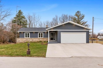 225 3rd St, Kiel, WI 53042-1404