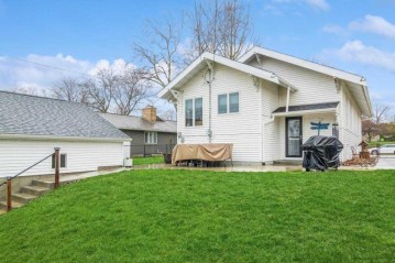 322 Grand Blvd, Mayville, WI 53050-1030