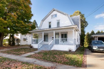 912 E Maple St, Horicon, WI 53032