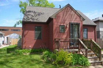 2219 16th St S, La Crosse, WI 54601-6460