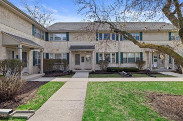 4836 N Shoreland Ave, Whitefish Bay, WI 53217