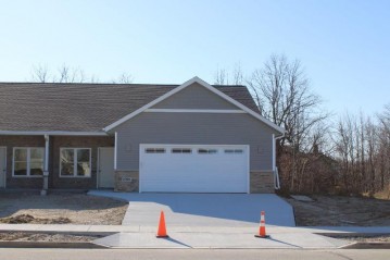 1789 Edgewood Rd 10, Kewaskum, WI 53040