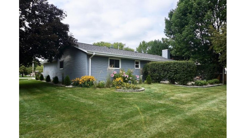 6821 S Loomis Rd Norway, WI 53185 by Homestead Realty, Inc $394,500