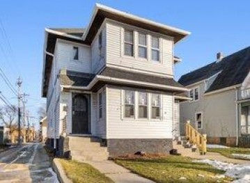 2660 N 49th St 2662, Milwaukee, WI 53210-2301