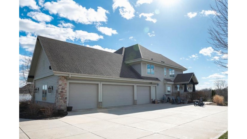 W263N6209 Ridge Dr Lisbon, WI 53089 by Compass RE WI-Lake Country $1,399,000