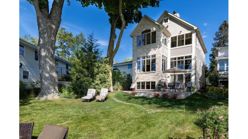 5648 W Lake Dr West Bend, WI 53095 by Leitner Properties $2,250,000