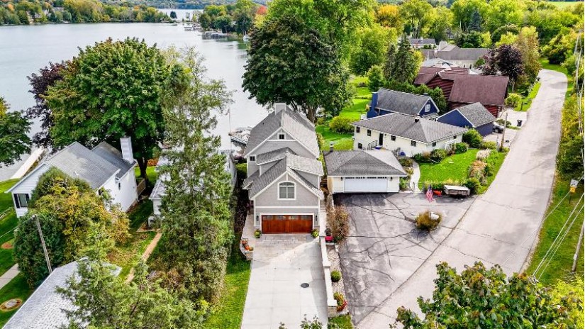 5648 W Lake Dr West Bend, WI 53095 by Leitner Properties $2,250,000