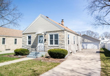 2350 S 83rd St, West Allis, WI 53219