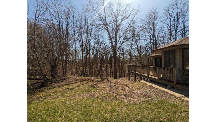 N8484 Division Rd East Troy, WI 53120 by Realty Executives - Integrity - hartlandfrontdesk@realtyexecutives.com $394,900