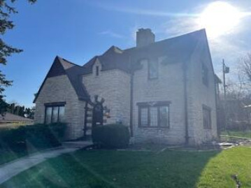 10335 W Woodward Ave, Wauwatosa, WI 53222-2361