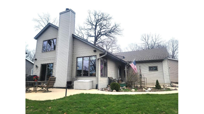 S68W17930 East Dr Muskego, WI 53150 by Stone Gate Realty, LLC $594,900