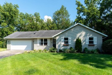 W3273 S Lakeshore Dr, Linn, WI 53147-4351