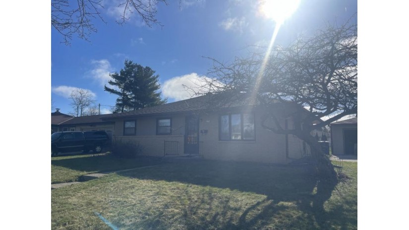 5370 S Merrill Ave Cudahy, WI 53110 by Parkway Realty, LLC $239,900