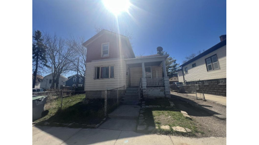 2037 W Vilter Ln Milwaukee, WI 53204 by Cherry Home Realty, LLC $99,999